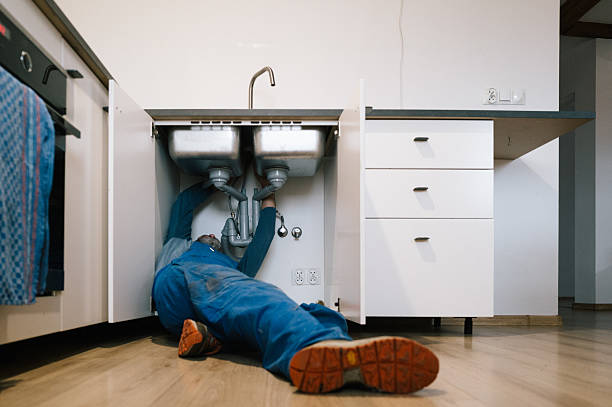 Professional Leak Detection technician working in Victoria, KS